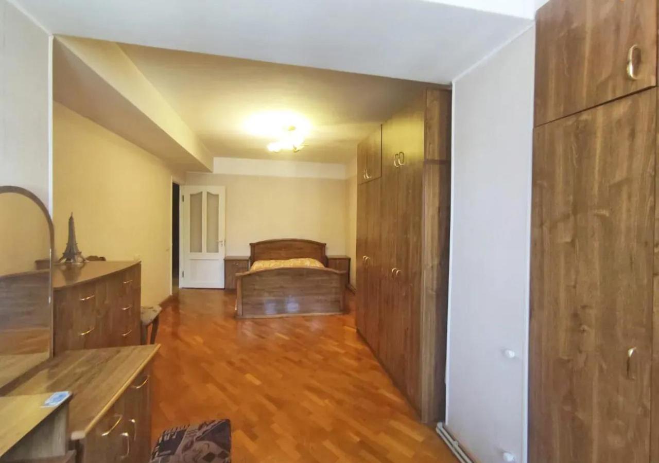3 Room Apartment In Small Center Of Jerevan Buitenkant foto
